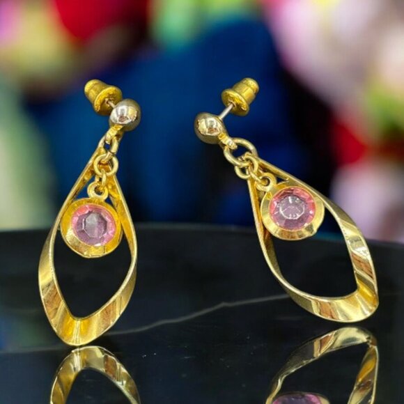 Vintage 70s Gold Tone Pink Crystal Open Work Long Dangle Drop Earrings Post Back - Picture 1 of 7